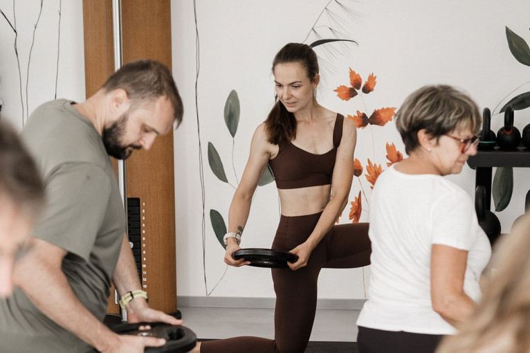 Cours Full Body avec fentes et disques chez Teamoveat